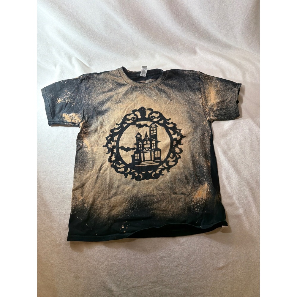 Gildan Heavy Cotton Bleached Haunted House Graphic T-Shirt Youth Large Black
